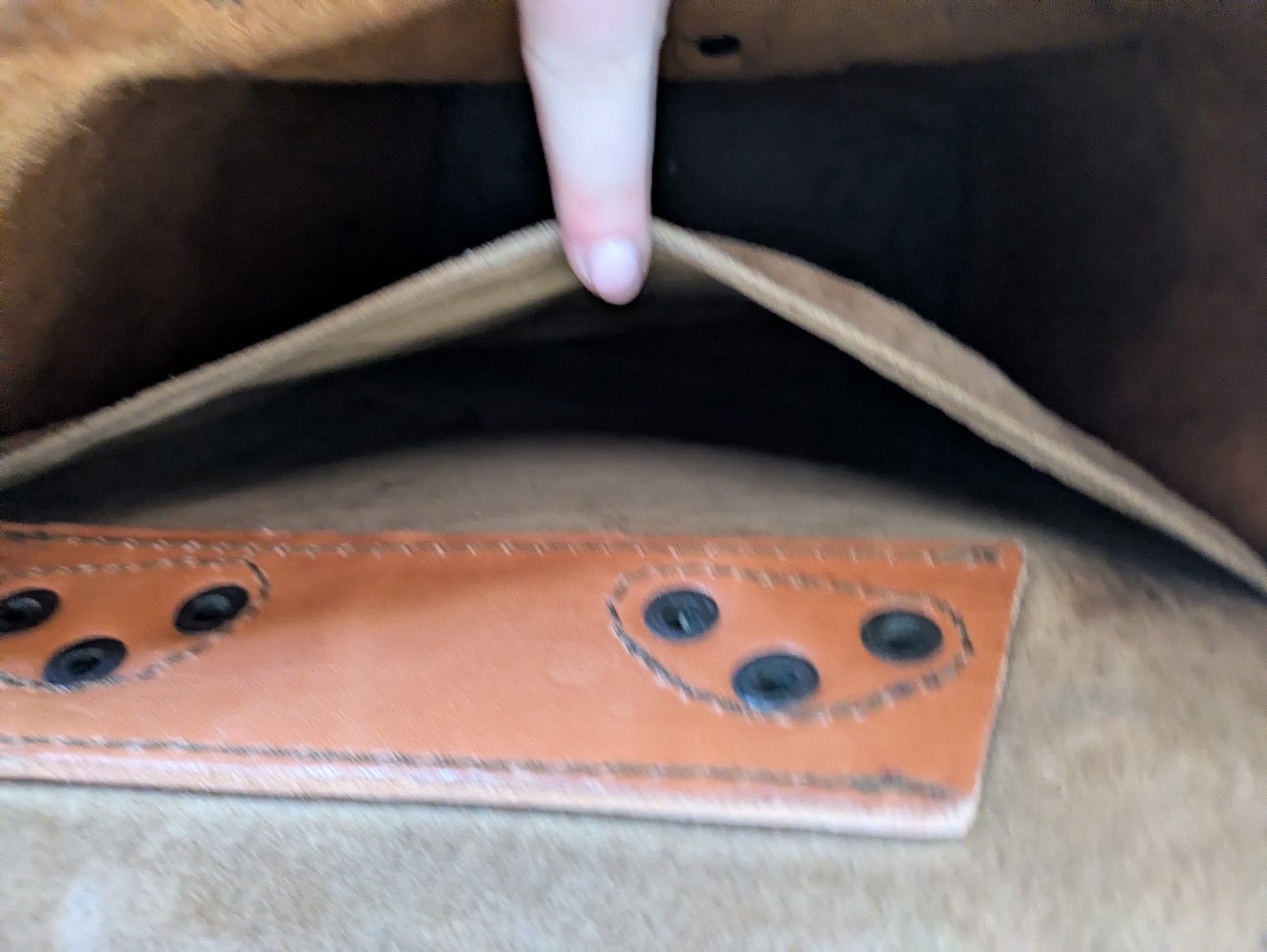 Saddleback Leather Co. Thin Front Pocket Backpack – (Tobacco)