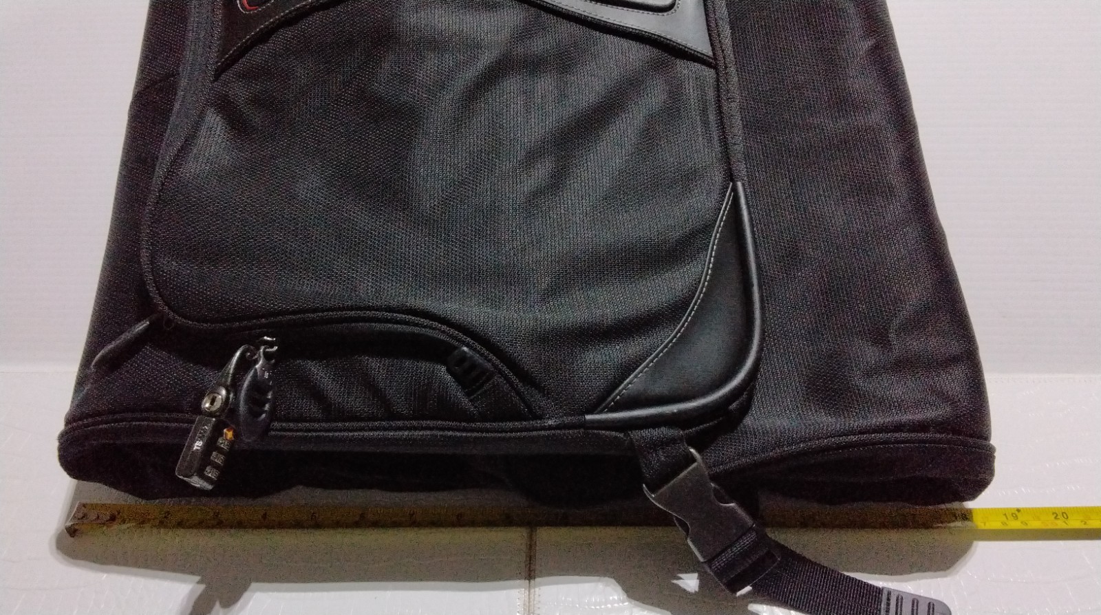 22” Tumi T-Tech 5536D Black Gray Tri-Fold Nylon Travel Garment Bag Suit Bag