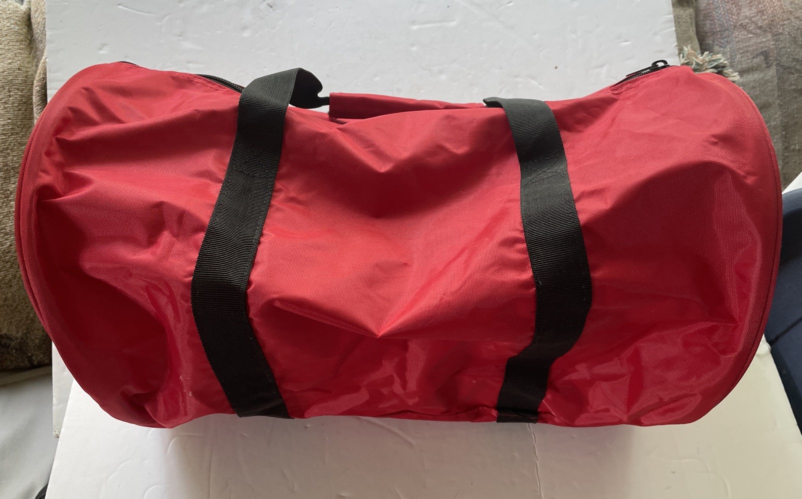 NEW W/out Tags Snap On Tools Duffle Bag Gym Bag Travel luggage Red & Black
