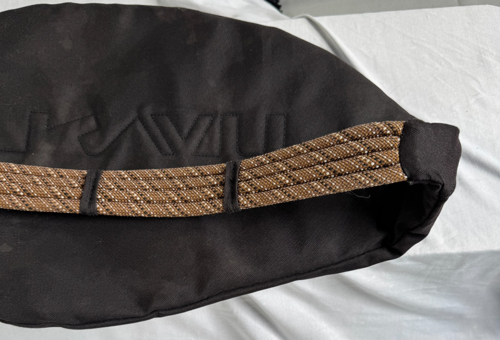 KAVU Rope Sling Bag Crossbody Backpack Black Embroidered Logo Adjustable Strap