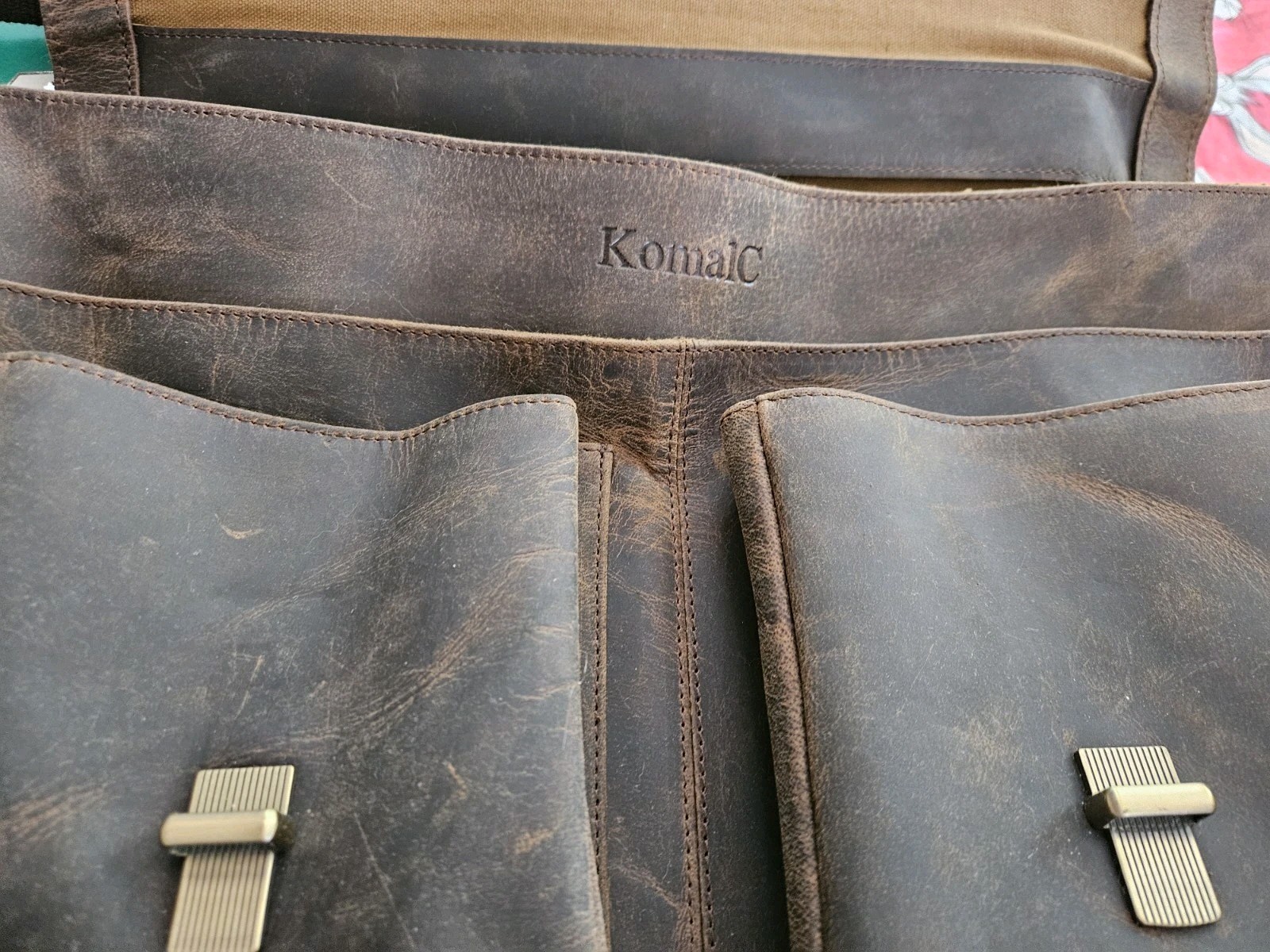 New KomalC Brown Distressed Leather Briefcase Laptop Messenger Bag 19x14x5