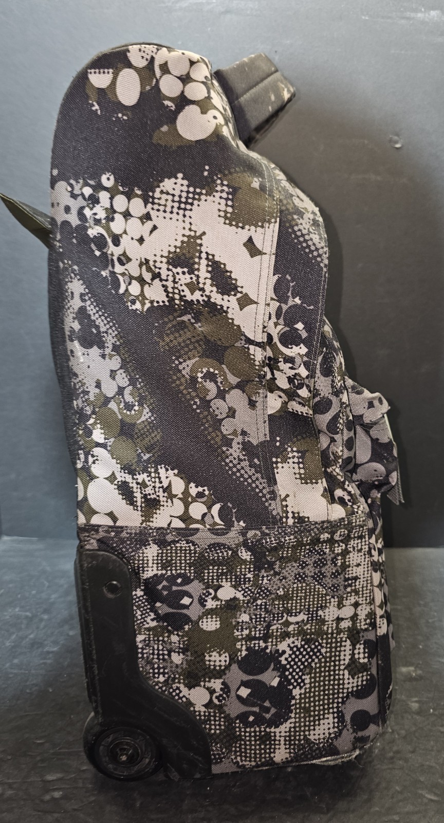 JanSport “THE 9” Backpack Wheeled Carry-On Travel Luggage 20x12x10 Digital Camo