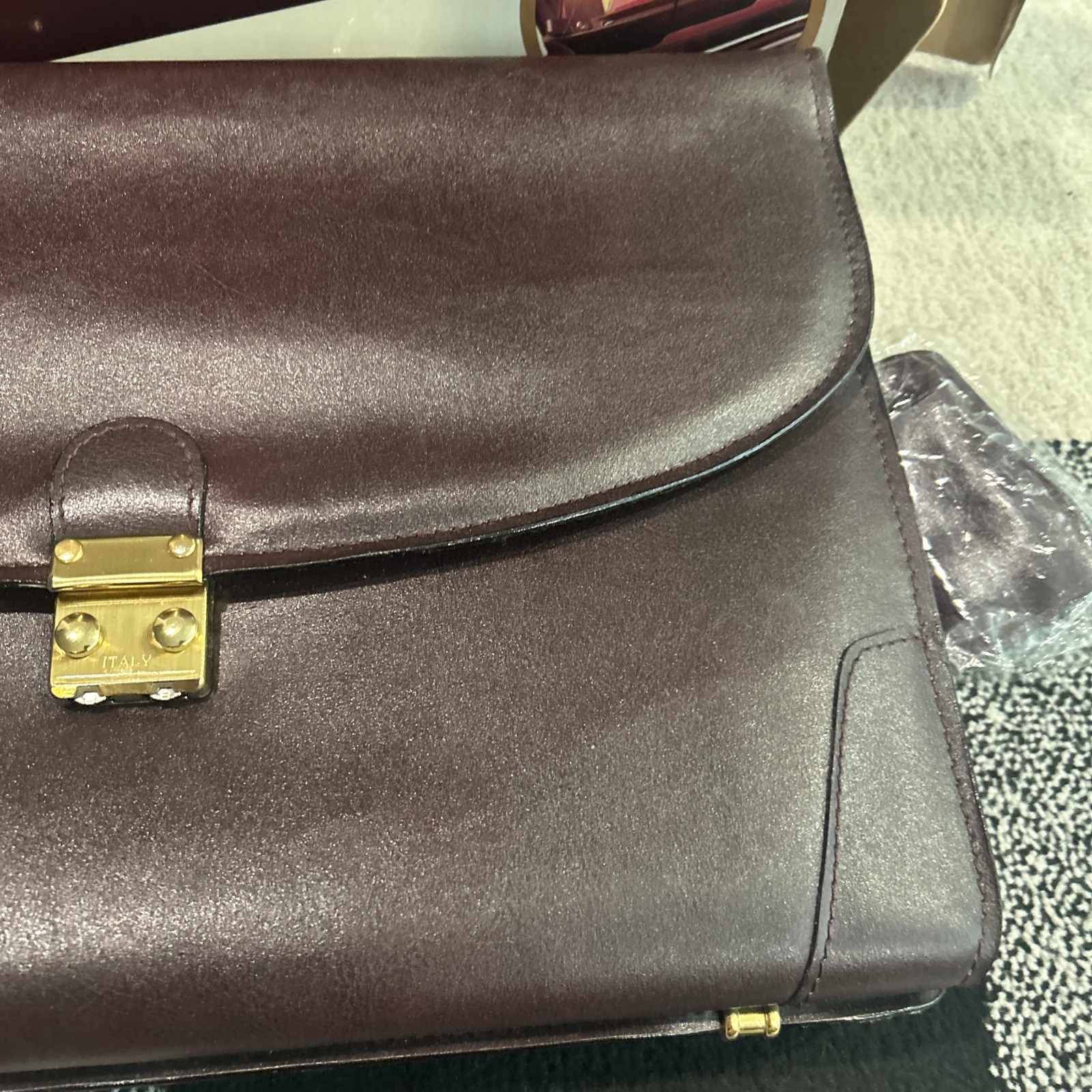 Avenues Fine Leather Brief Case New Open Box
