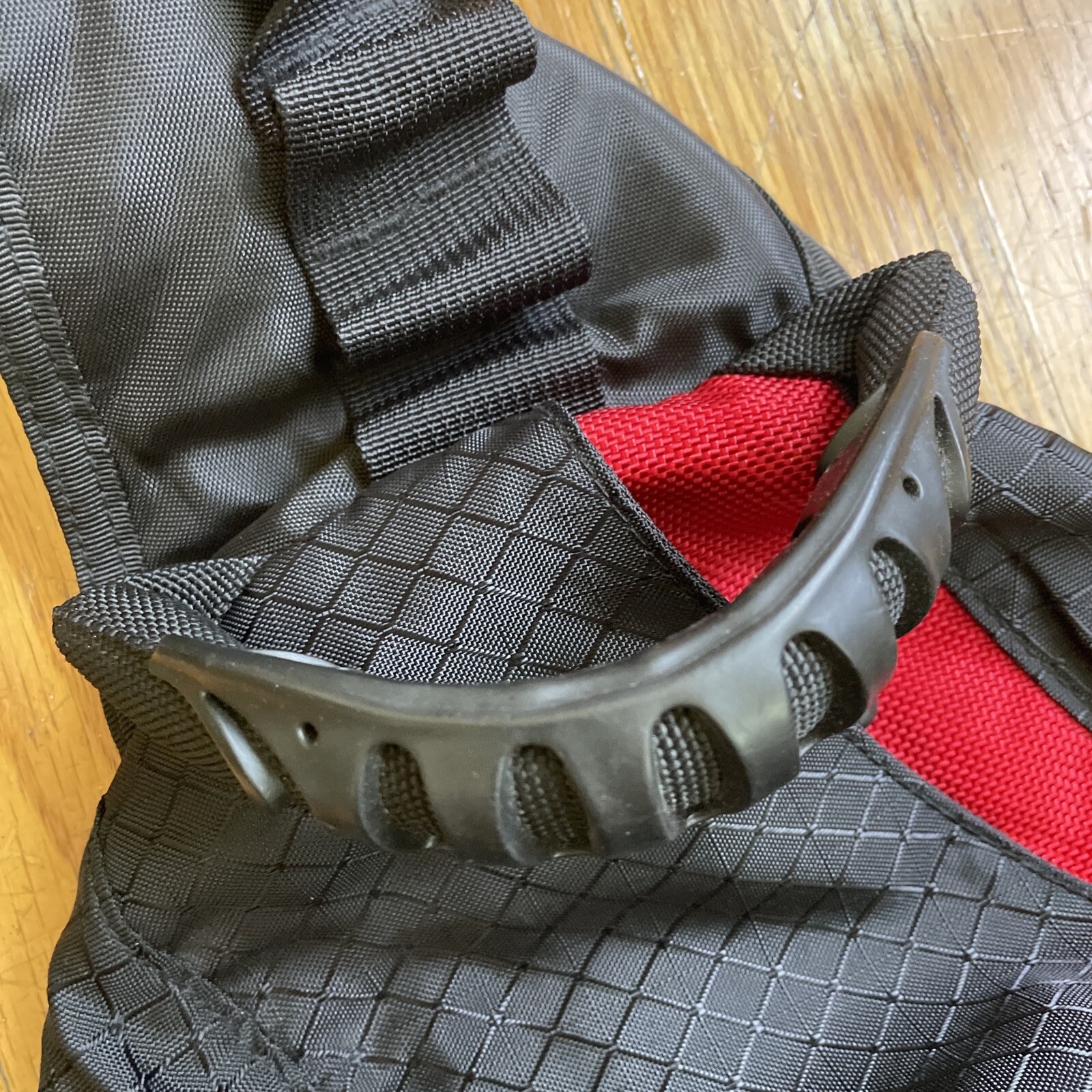 Oakley Sandbag Sling Tactical Bag Pack Red Black Software Icon+Phone Case AP