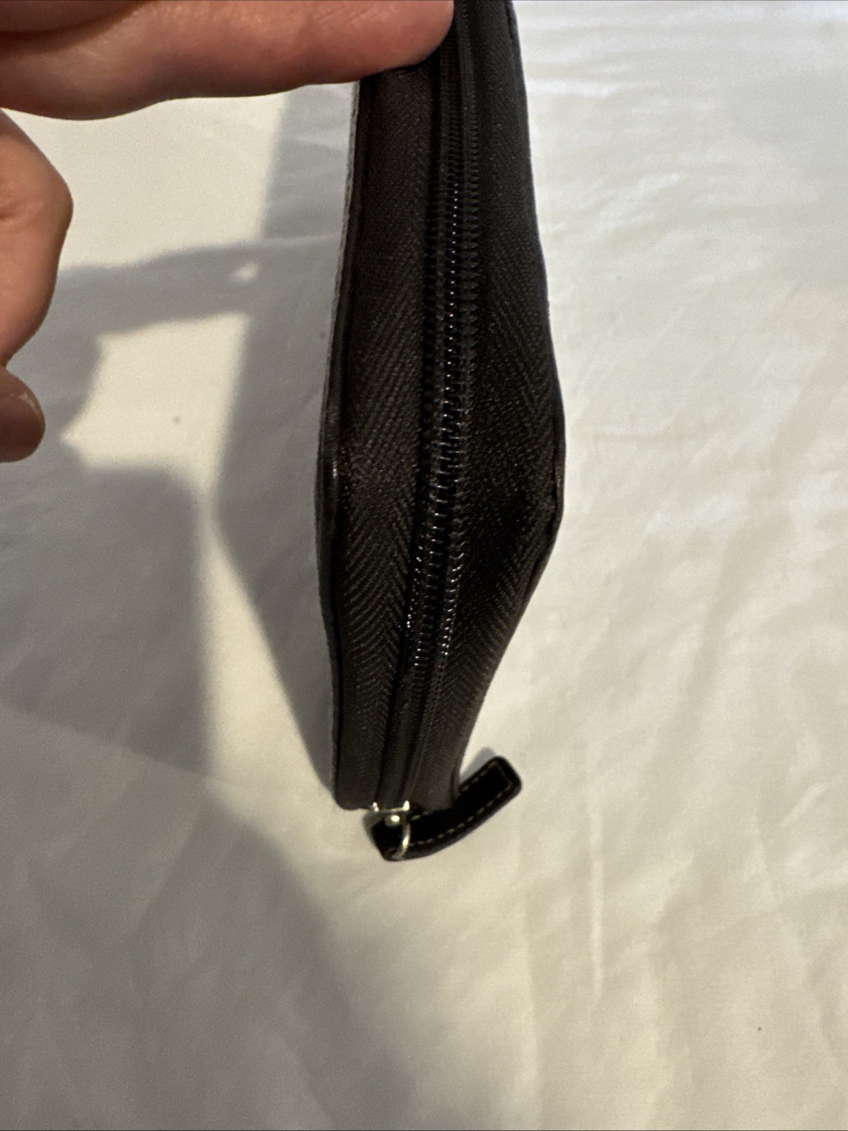Levenger Zip-Around Black Premium Pebbled Leather Wallet Organizer Quality Lux