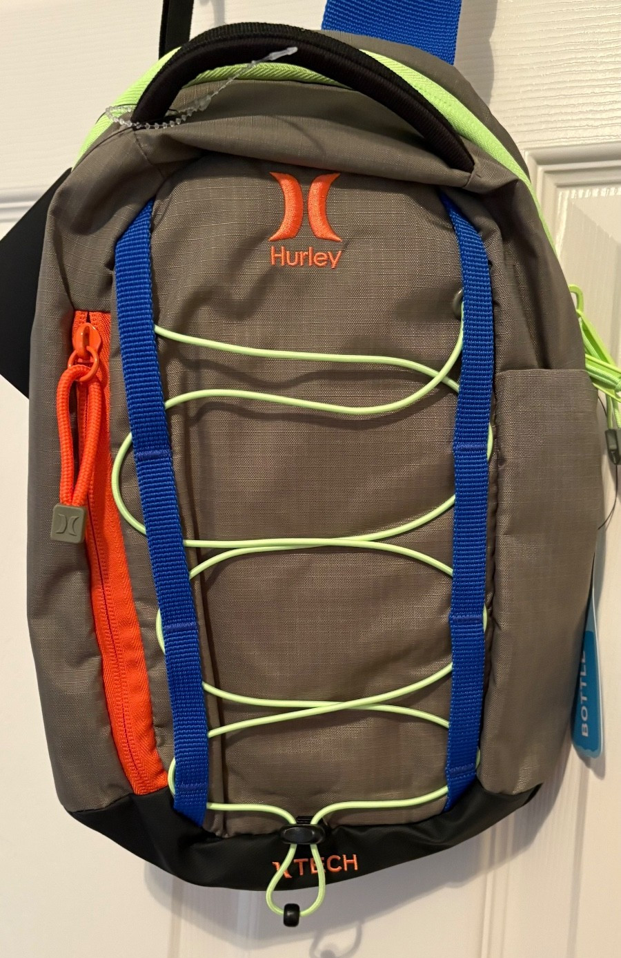 NEW Hurley TECH Terrain Sling Bag Water Bottle Pocket Adjustable Shoulder Strap