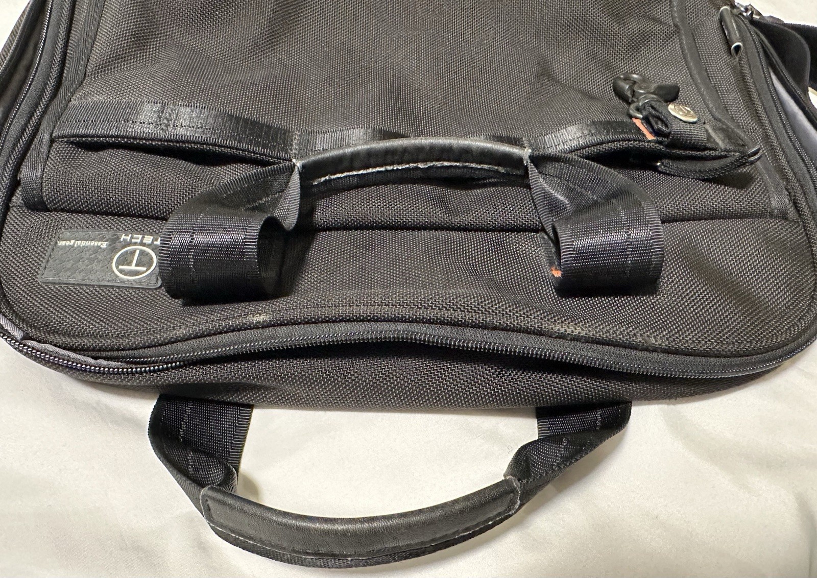 Tumi T-Tech Essential Gear Laptop / Breifcase,Messenger Bag Shoulder Strap