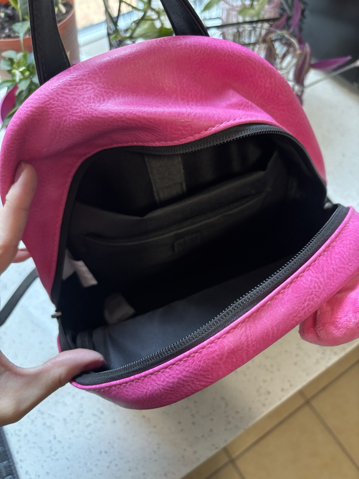 Hello Kitty Sanrio Mini Back Pack Faux Leather Pink/black/White