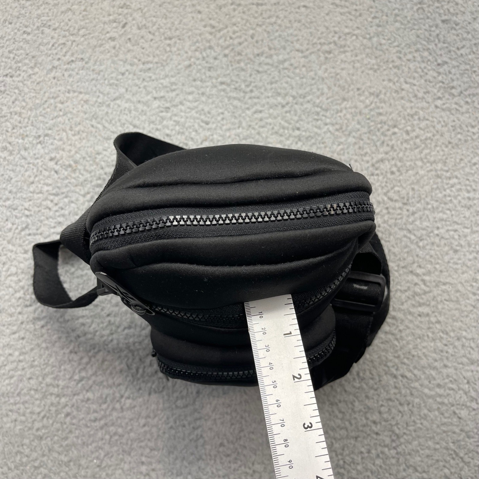 Reebok RWS2C2087TJ Black Crossbody Adjustable Strap Logo 043516 Travel Side Bag