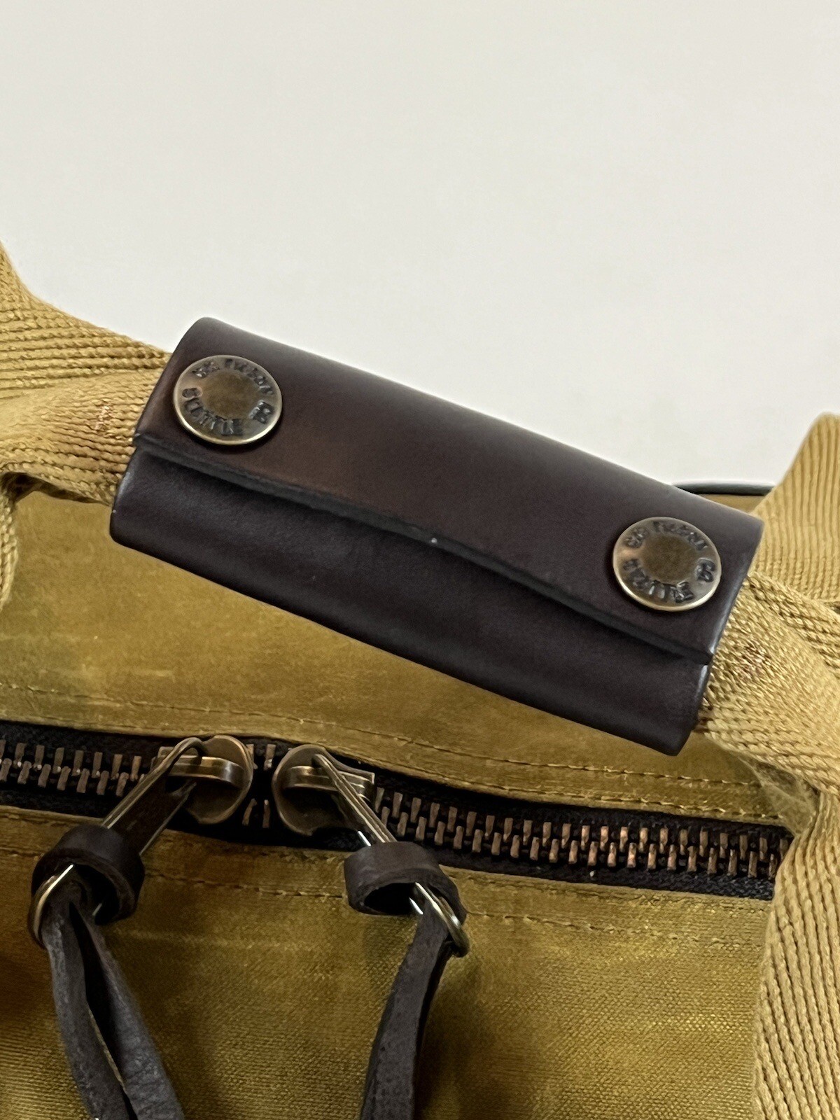 FILSON SMALL TIN CLOTH DUFFLE BAG DARK TAN OS NWT