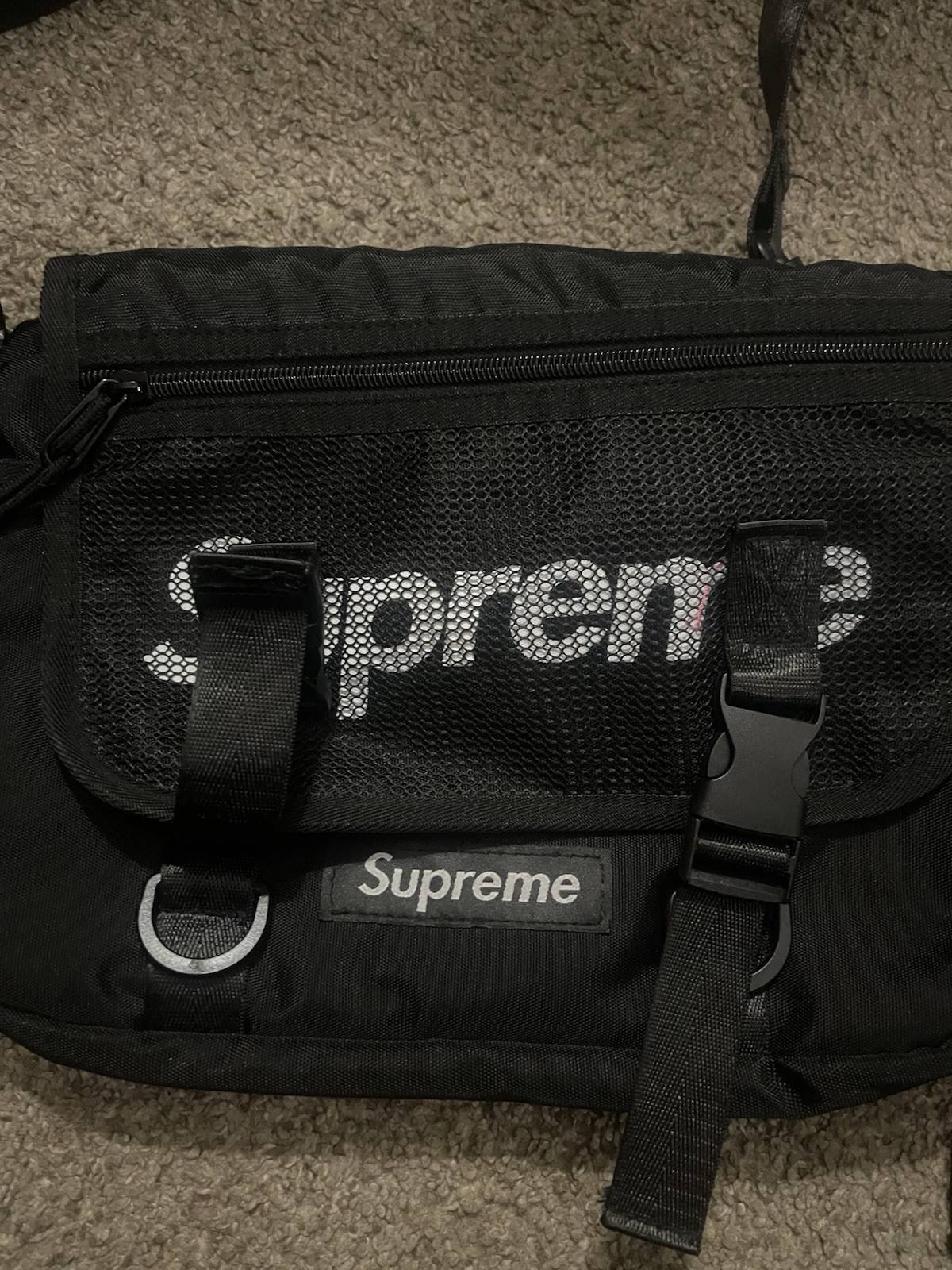 Supreme Black Logo Messenger Shoulder/Crossbody Bag Medium Zip Buckle Adj Strap