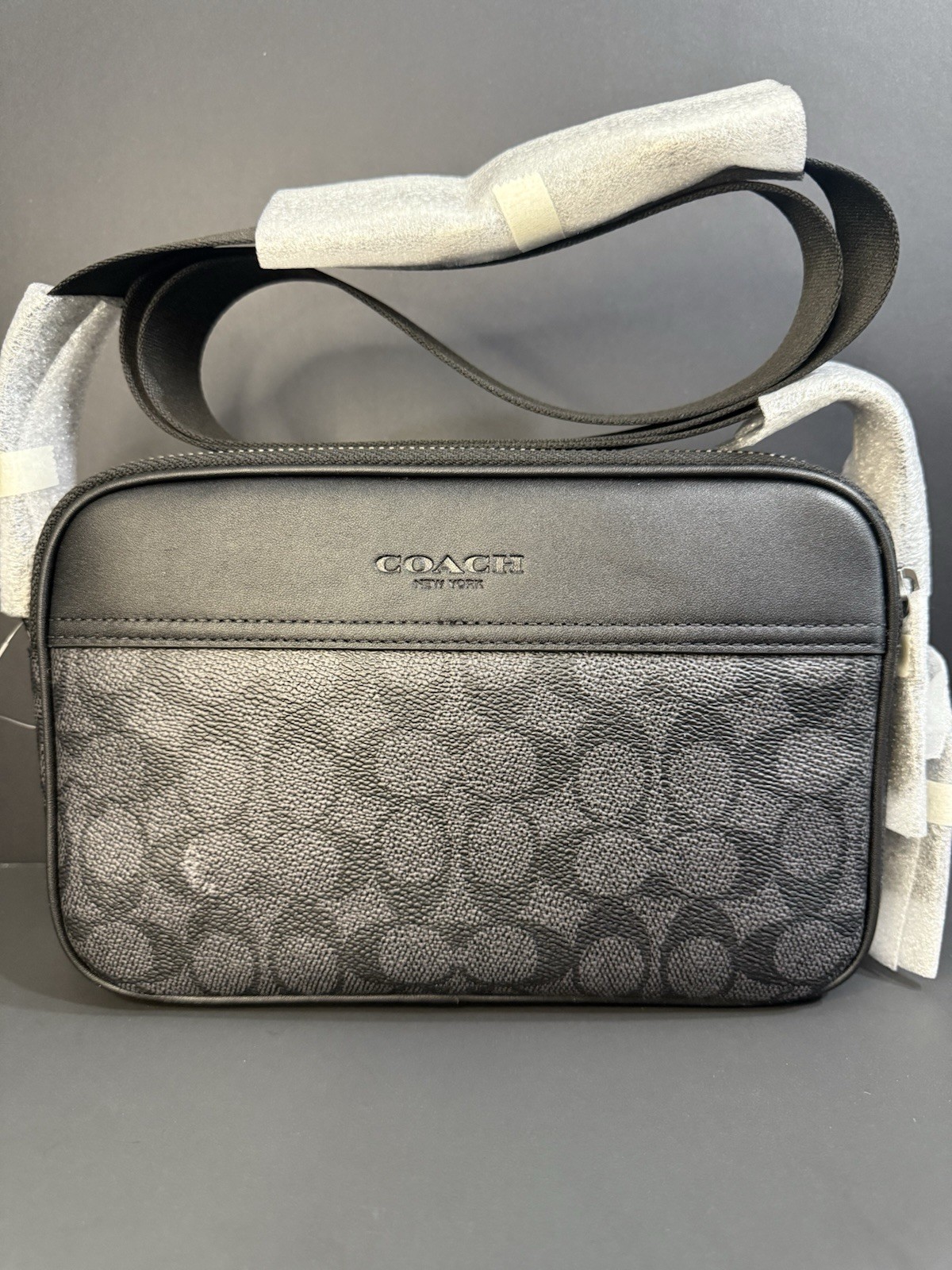 Coach Graham Crossbody Bag in Signature Canvas Gunmetal/Charcoal/Black (CV921)