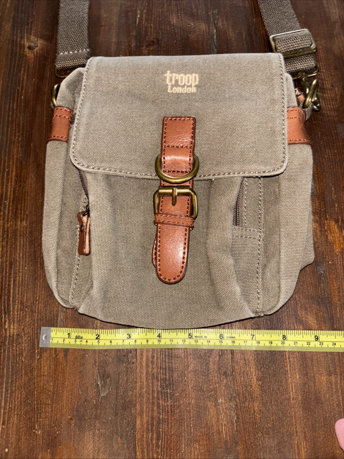 Troop London Classic Canvas Across Body Green Detachable Adjustable Strap
