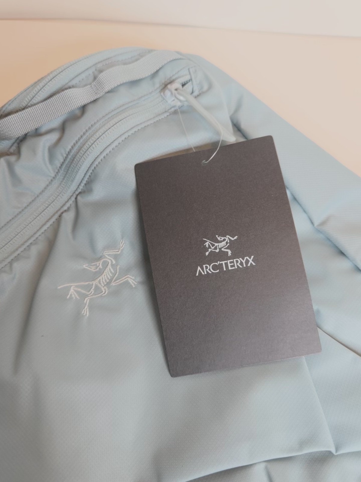 Arc’teryx Heliad 15 Backpack Sage Green – 100% authentic