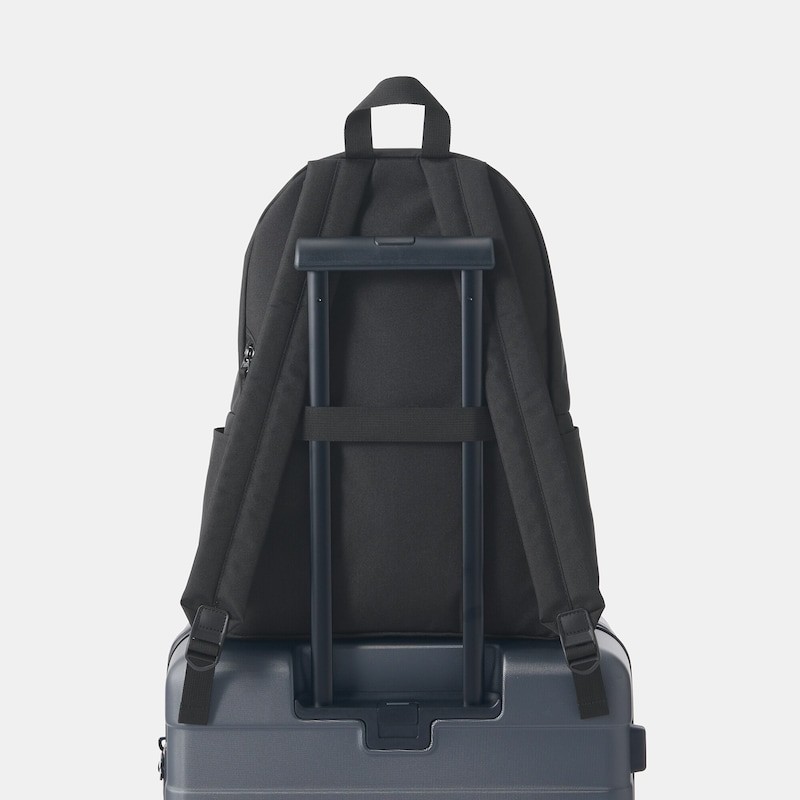 MUJI Water-Repellent Rucksack Lightweight Shoulder Relief Black 17x13x6in 20L