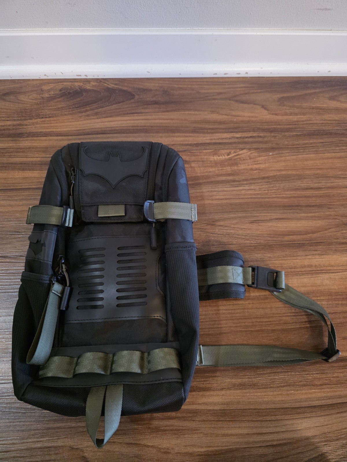 Batman Tactical Sling Bag Heroes & Villains New