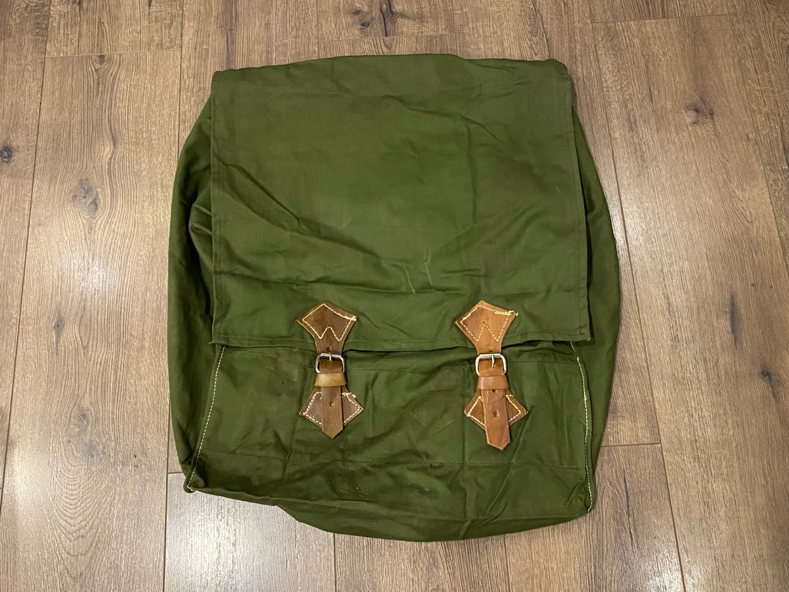 VINTAGE ALBANIA SOLDIER BACKPACK GREEN BAG ARMY MILITARY COMMUNIST ERA #0429