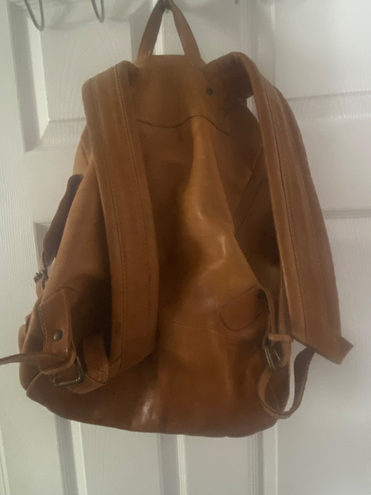 Vintage ELLINGTON Authentic Camel Color Leather Large Backpack – Distressed