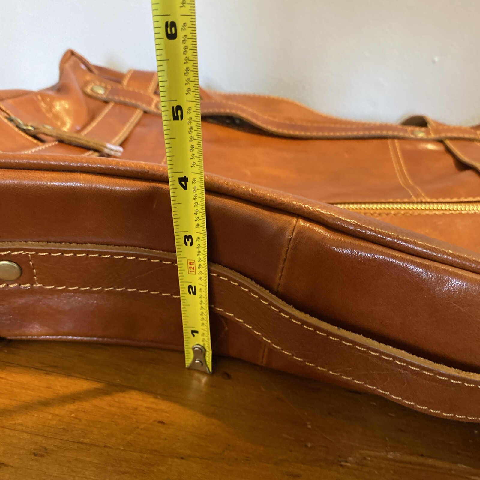 T NOBILE Cognac Leather Straps Laptop Large Messenger Bag Purse ITALY EUC