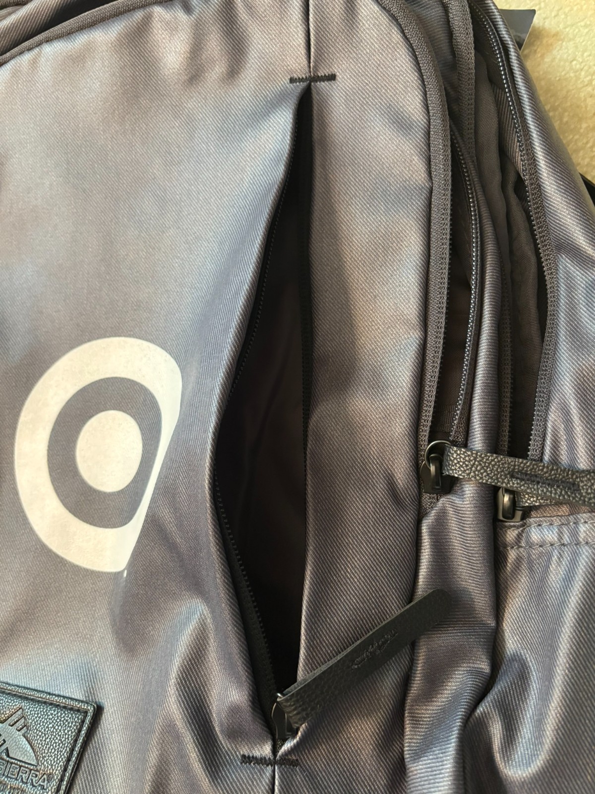 High Sierra 8051-99 Slim 15″ Laptop Computer Backpack! Dark gray w/ Target logo