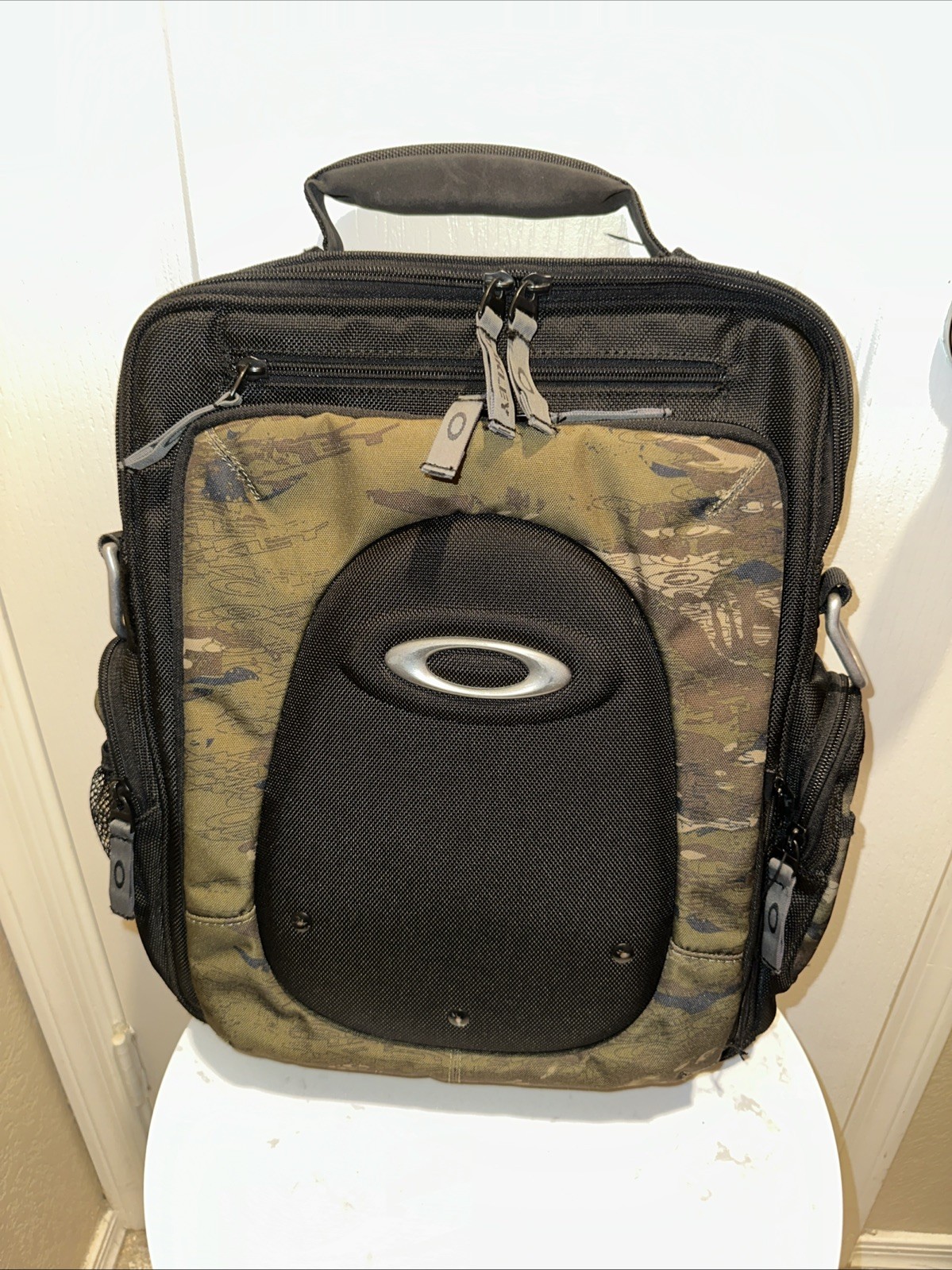 Oakley VNTG Y2K Vertical Computer Bag 3.0 Camo Messenger Bag Without Strap