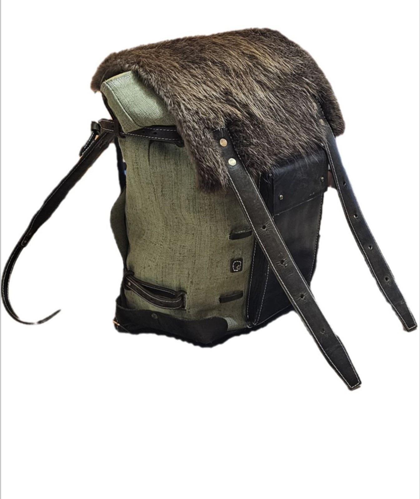 Handmade Leather & Waxed Canvas Backpack with 100% Natural Beaver Fur – 40L