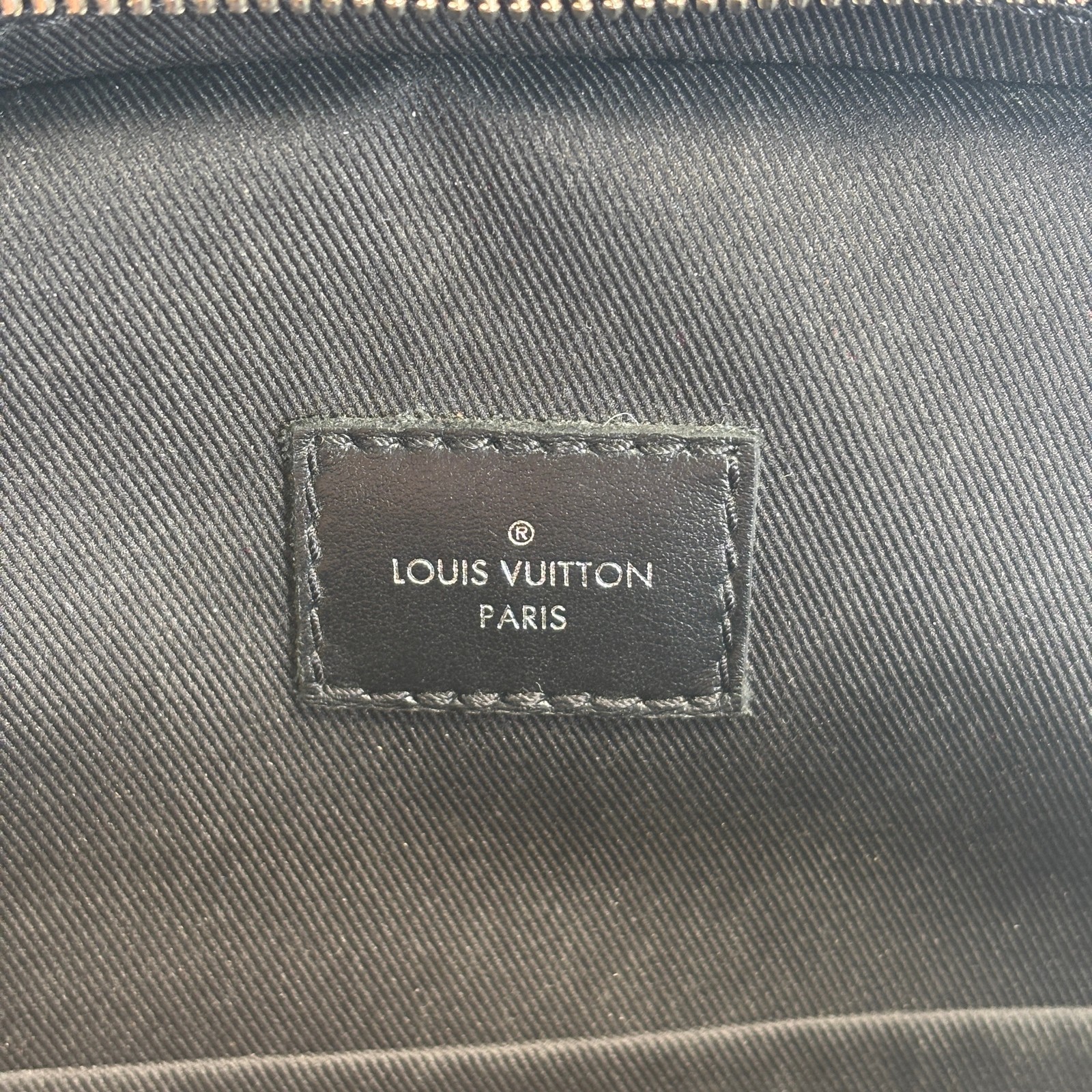 Louis Vuitton Avenue Slingbag Damier Graphite Canvas Men’s Shoulder Bag