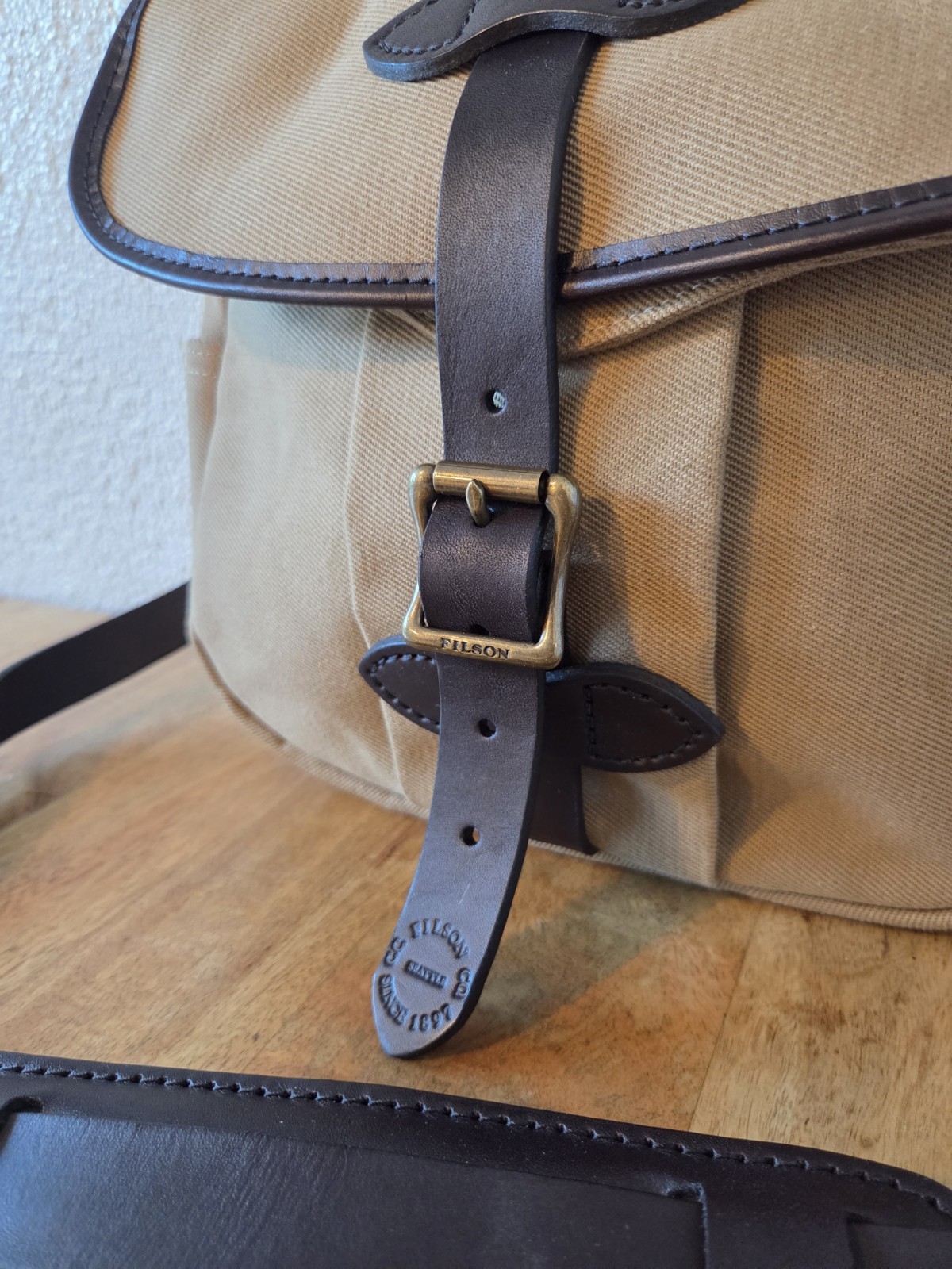 Filson Small Rugged Twill Field Bag | NWOT | Tan | Made in USA | MSRP $465
