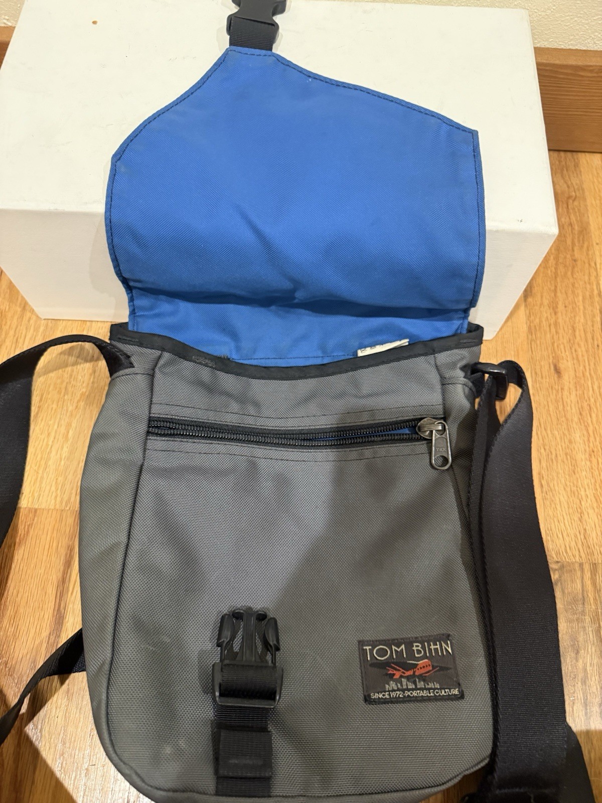 Tom Bihn Small Cafe Bag