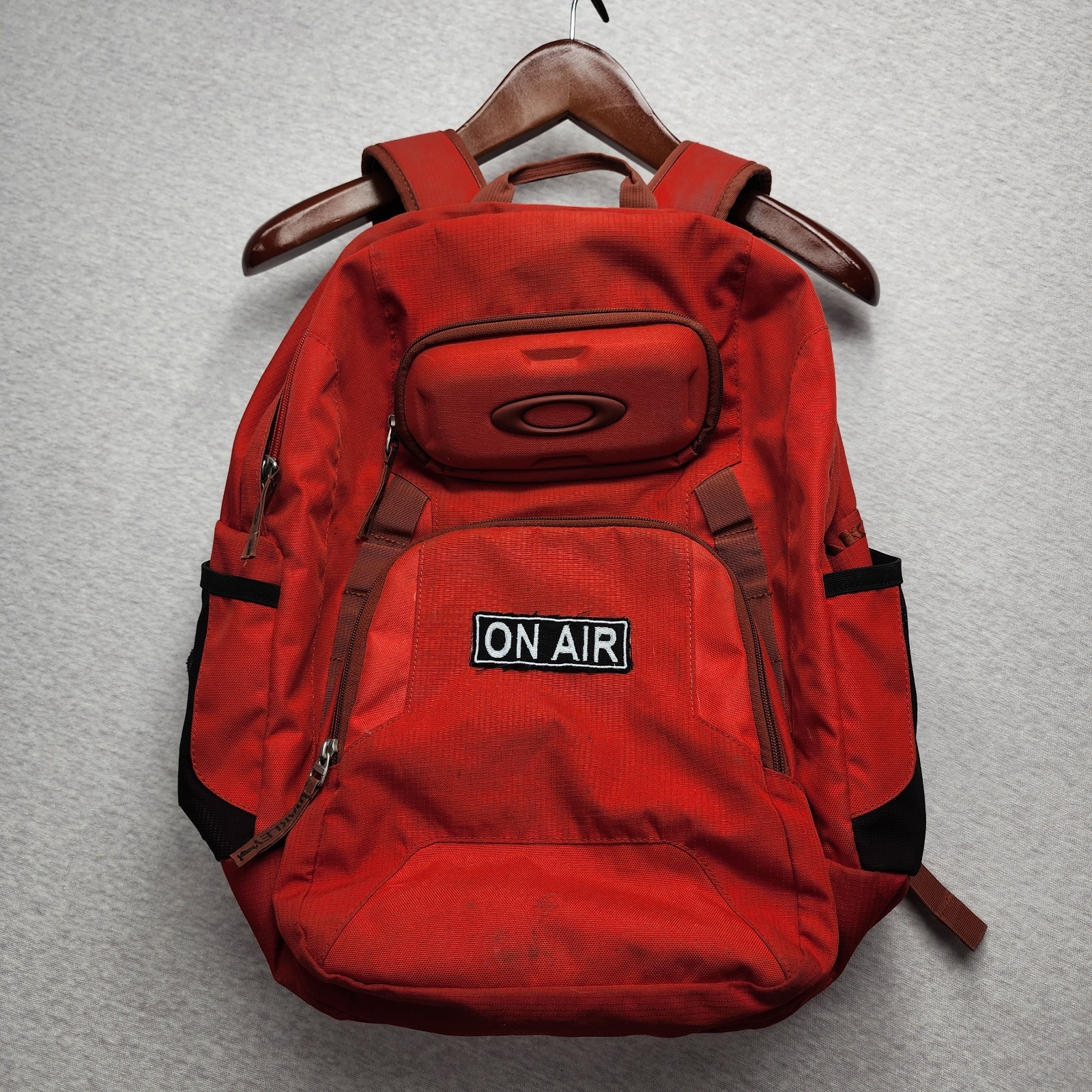 Oakley Backpack Y2K Factory Pilot ON AIR Media Crew 92610-465 16452 Red