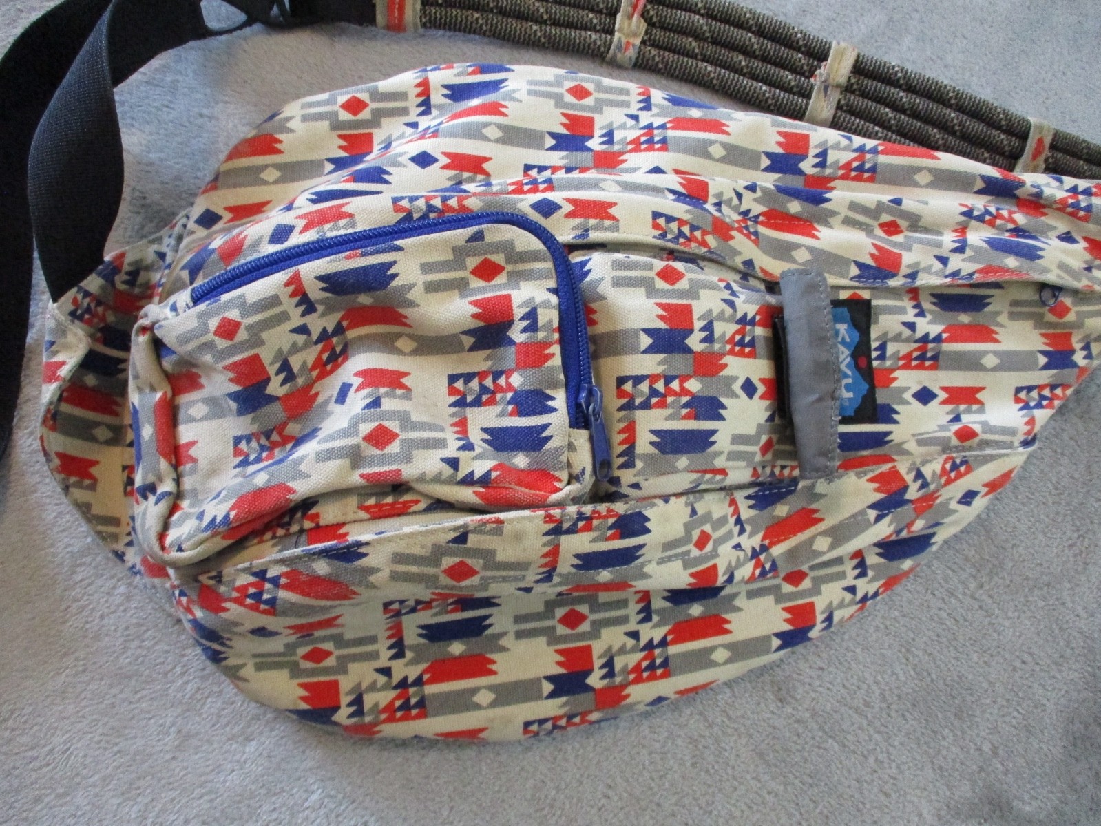 KAVU Rope Sling Pack Backpack White Blue Aztec Southwestern Cowboy Rodeo Western
