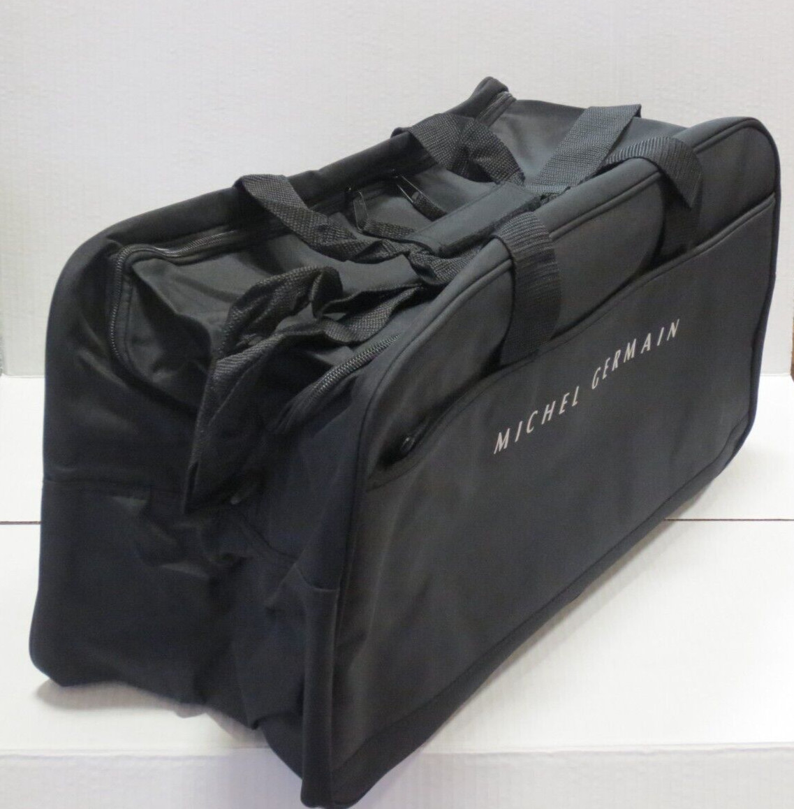 MICHEL GERMAIN LARGE DUFFLE TRAVEL BAG 20.5″ x 11.5″ x 10.5″ NWOB