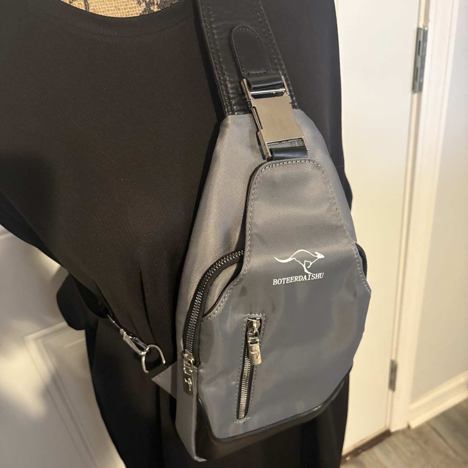 Boteerdaishu Kangaroo Chest Bag Oxford Cloth Crossbody Bag for Men