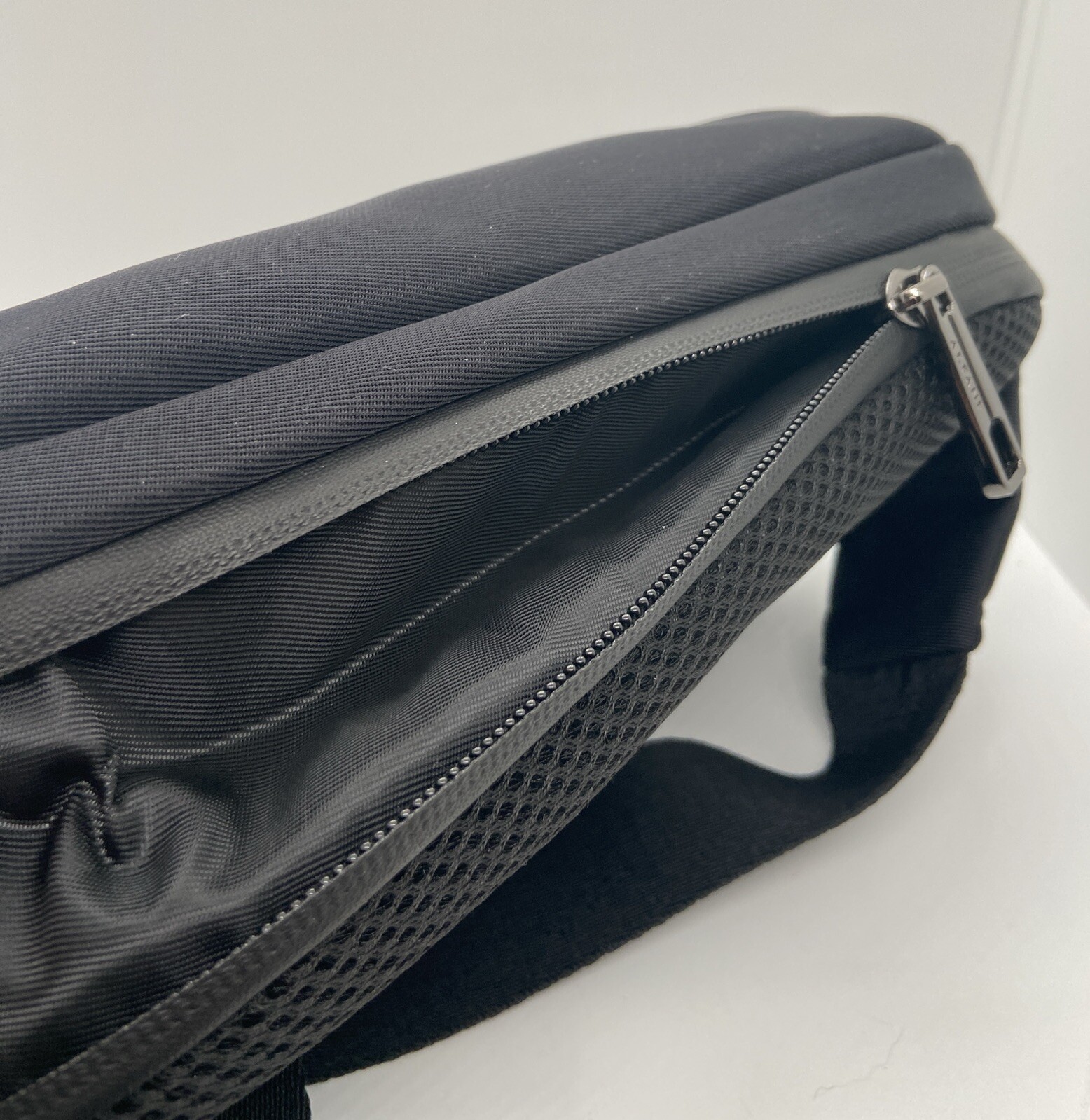 NWT Alfani ALFATECH Men’s Black Mixed-Media Crossbody Waistpack Fanny Belt Bag