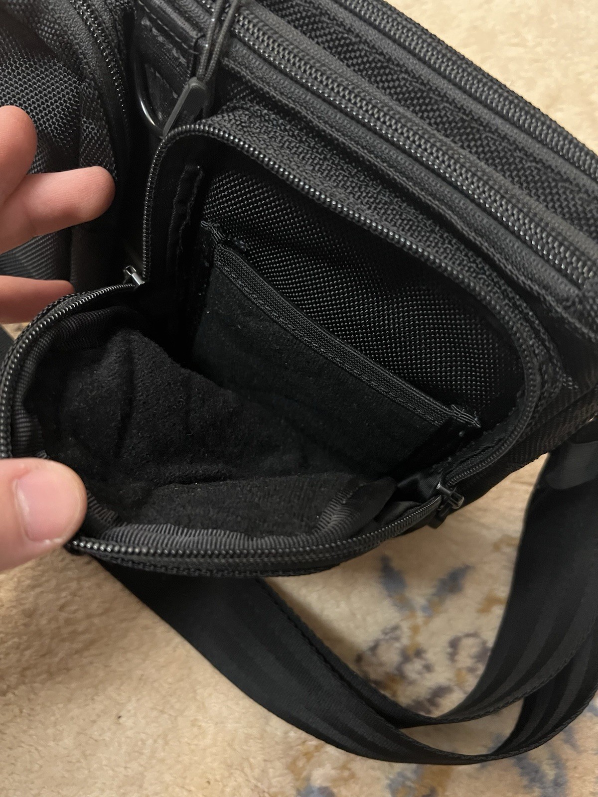 Chrome Industries MXD Segment Notch Sling Bag Low Profile Crossbody Black READ