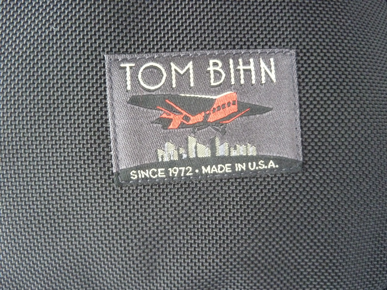 TOM BIHN Messenger Travel Briefcase Carry On Shoulder Strap Bag NWOT