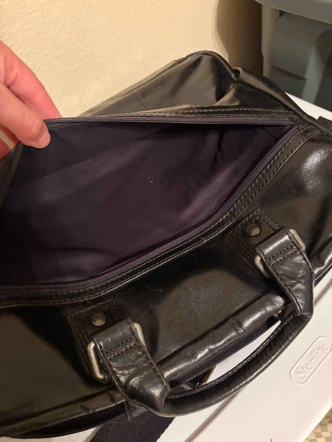 Fossil Vintage Black Leather Multi-Pocket Work Briefcase Messenger Bag