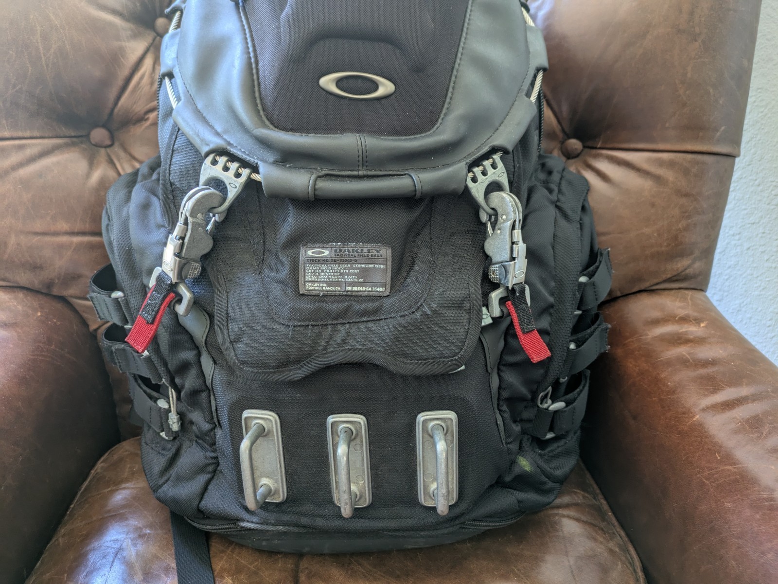 Oakley Kitchen Sink Tactical Field Gear Backpack Daypack Hiking Black Stealth
