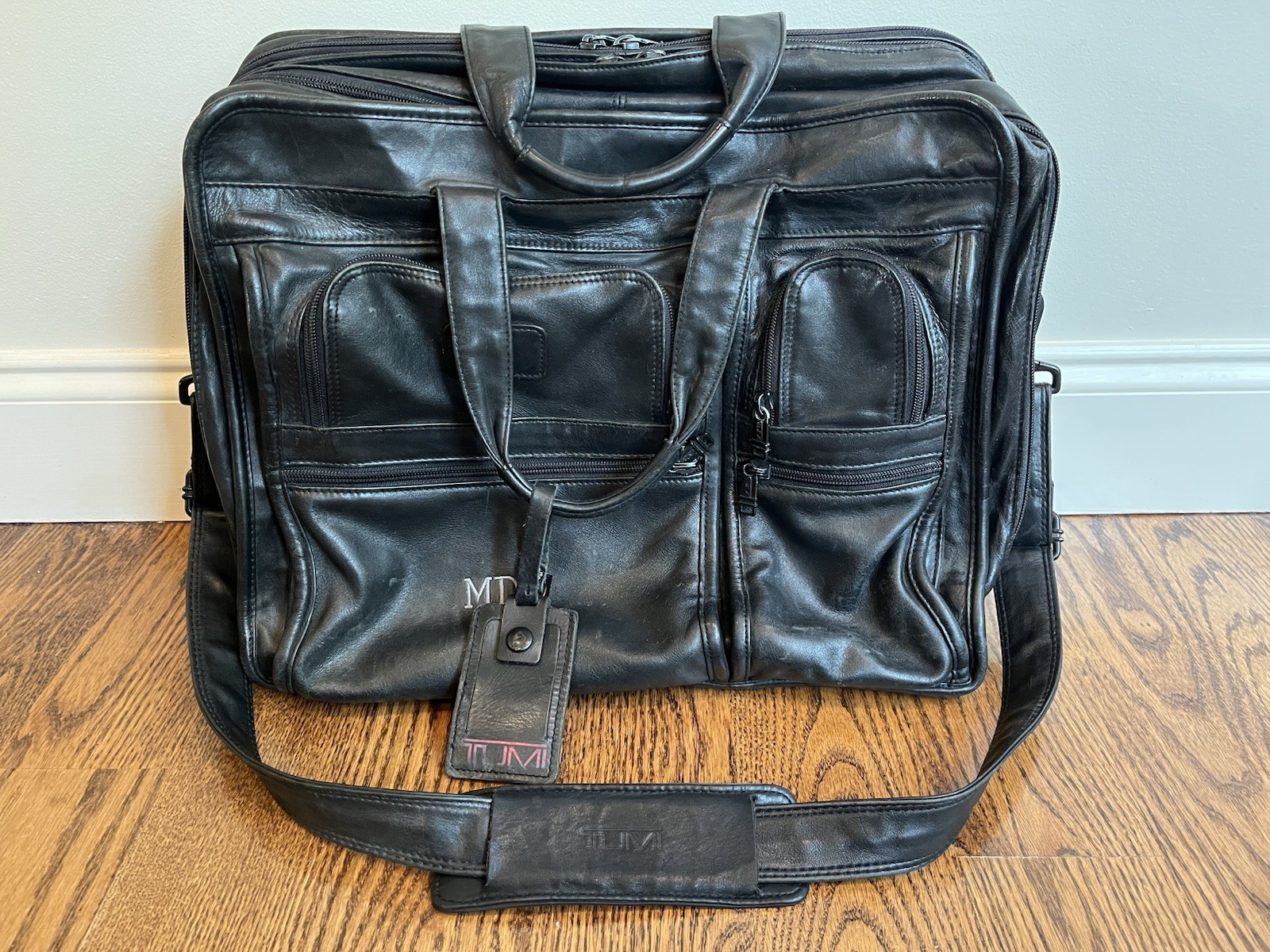 Vtg TUMI Vintage Expandable Leather Organizer Laptop Large Briefcase – Black