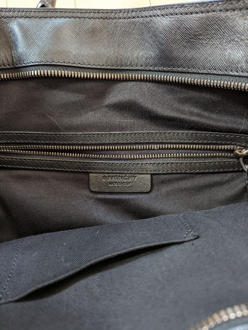 Givenchy Men’s Tote Bag Black Leather Size 42cm x 40cm Excellent Condition