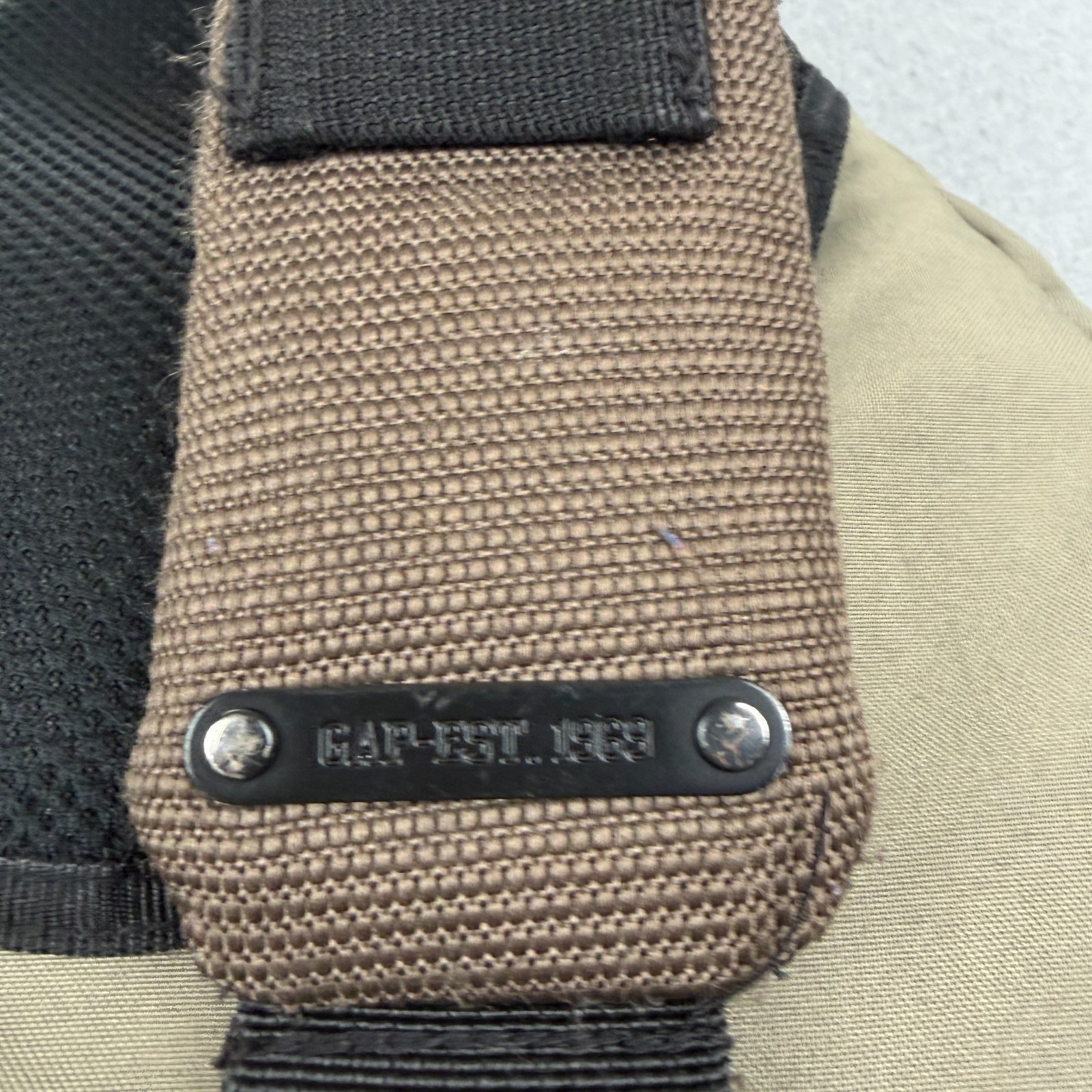 Vintage Y2K GAP Sling Bag Backpack Crossbody Khaki Gorpcore Tech 2004 Utility