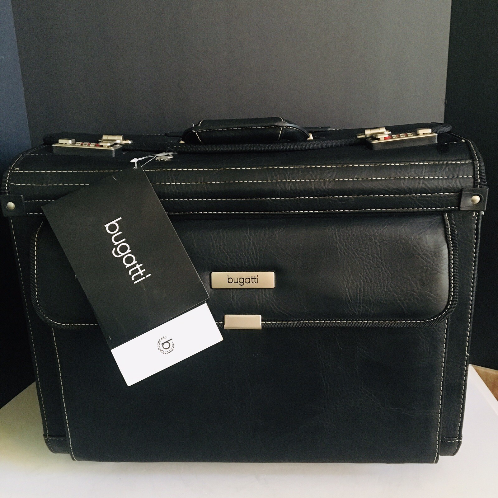 Bugatti High Volume Business Case # 0704 on Wheels Black 18″ x 14″ x 9.5″