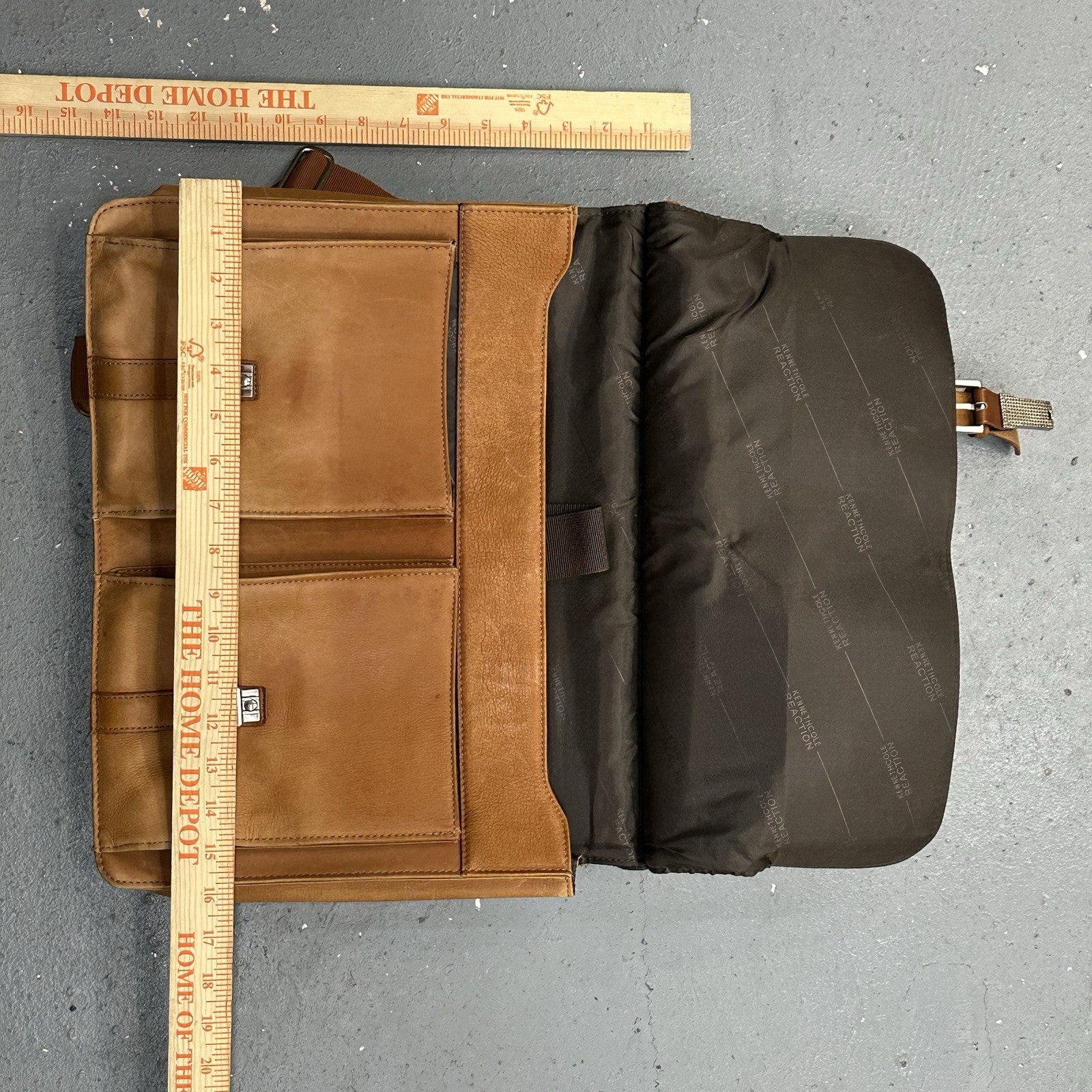 Kenneth Cole Reaction Leather Messenger Bag Beige Light Crossbody Briefcase