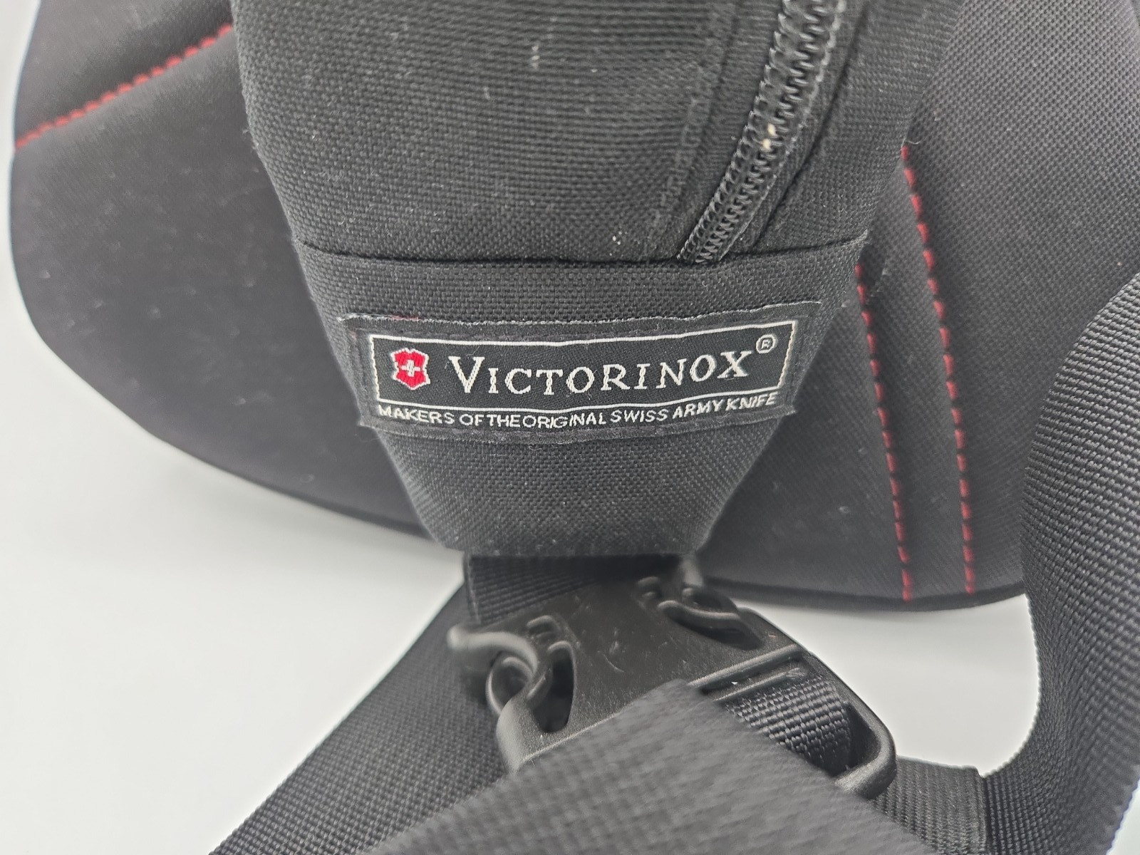 VICTORINOX Sling Crossbody One Shoulder Bag in Black
