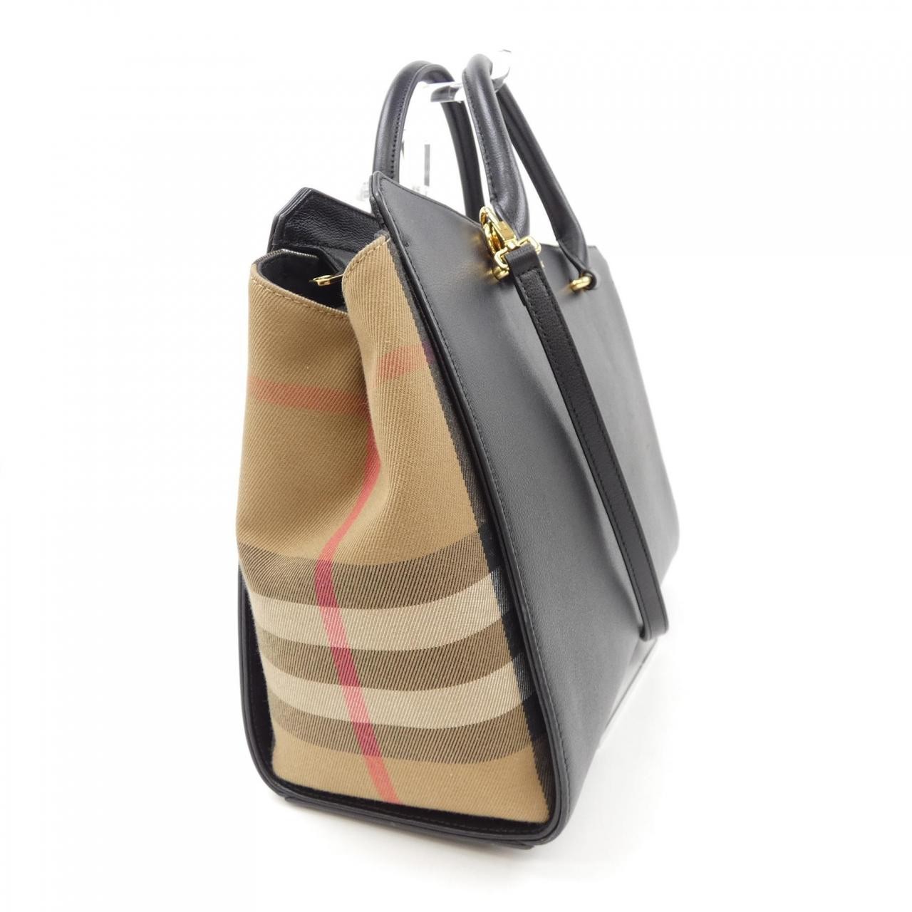 Authentic Burberry Bag #241-003-906-3002