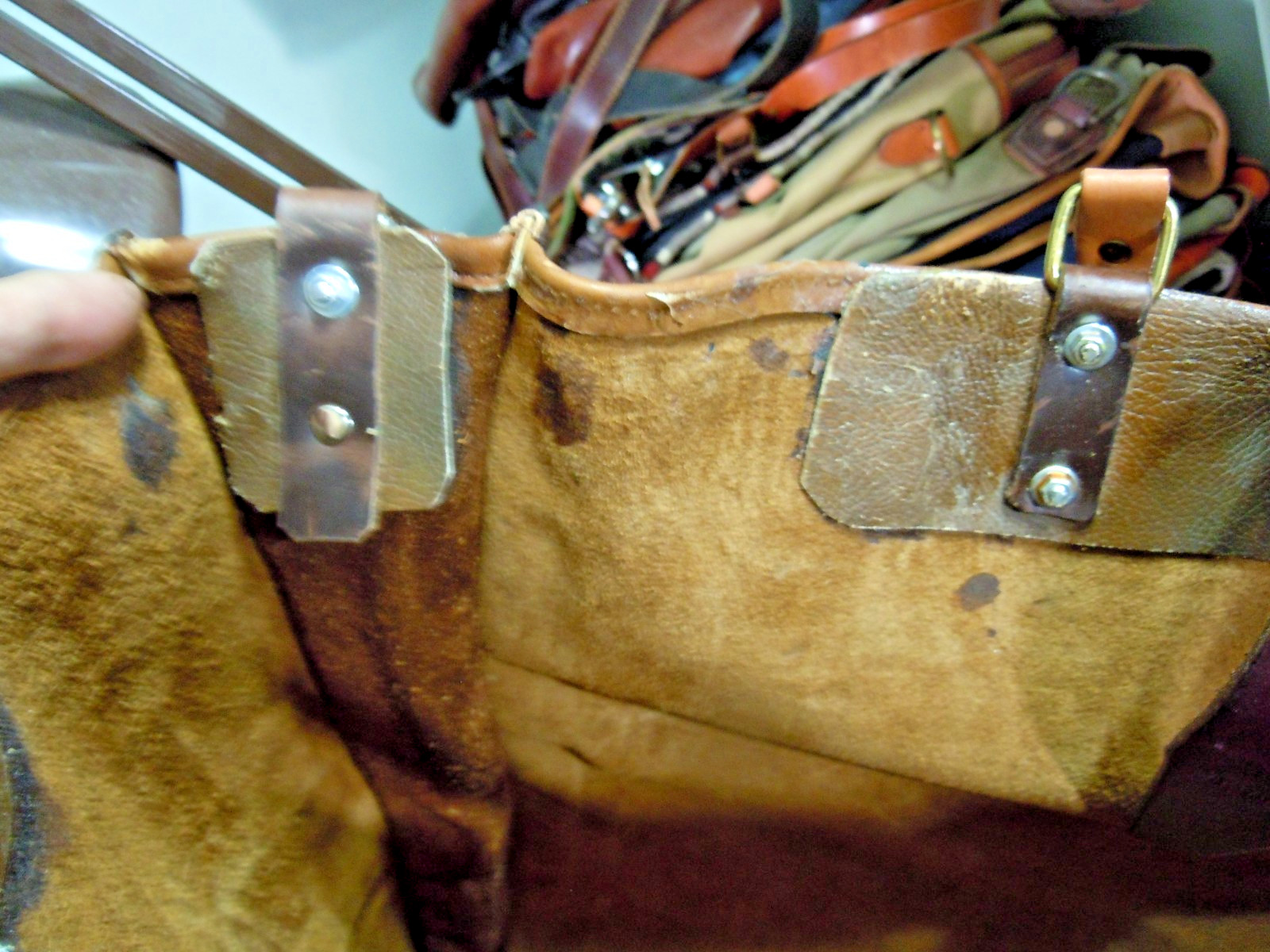 vintage Duluth Trading Co Leather City collection XXL Bag Brown Zipper Shoulder