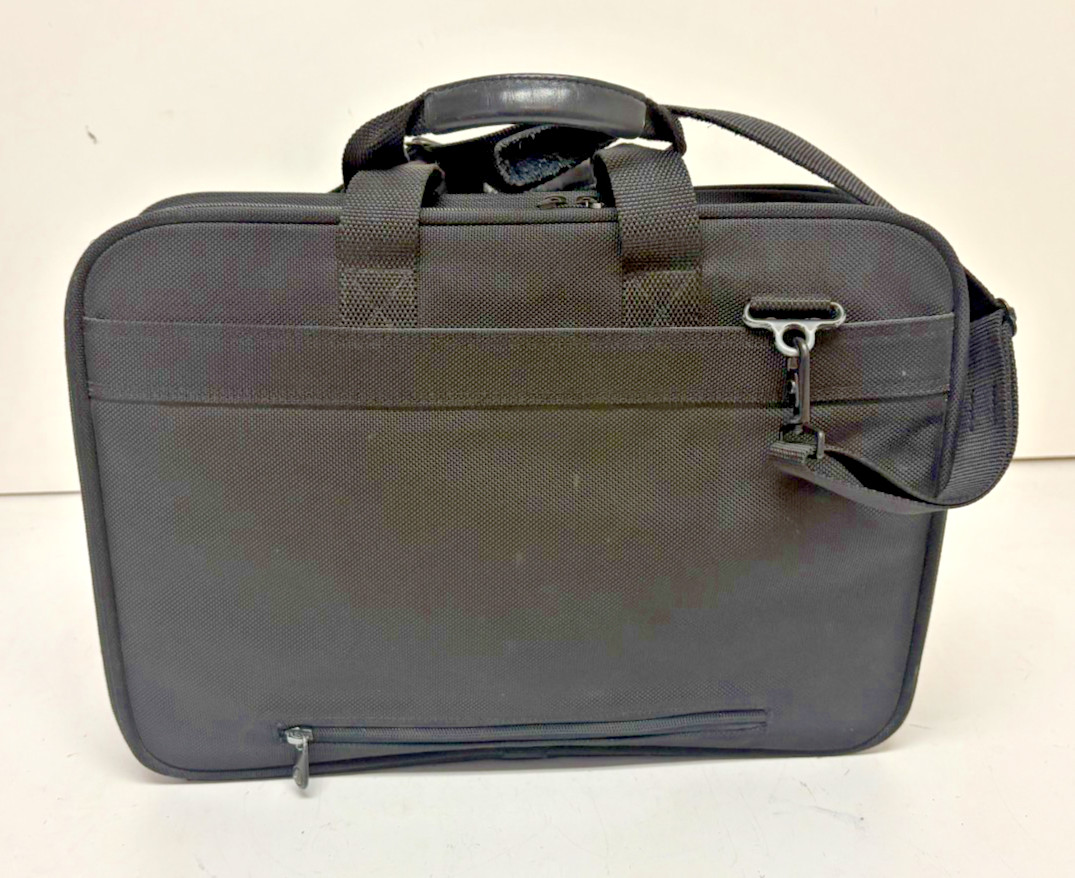 Briggs & Riley Travelware Black Laptop Messenger Travel Bag 5″ x 12.5″ x 17″