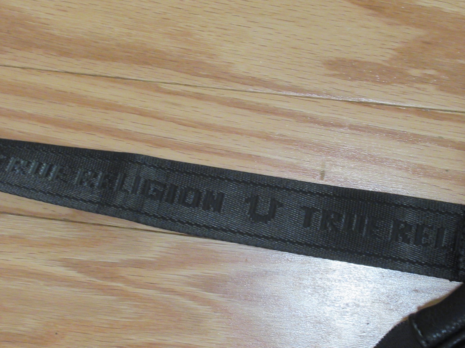 True Religion Mens Sling Crossbody Bag Black ~~BRAND NEW WITH TAG~~