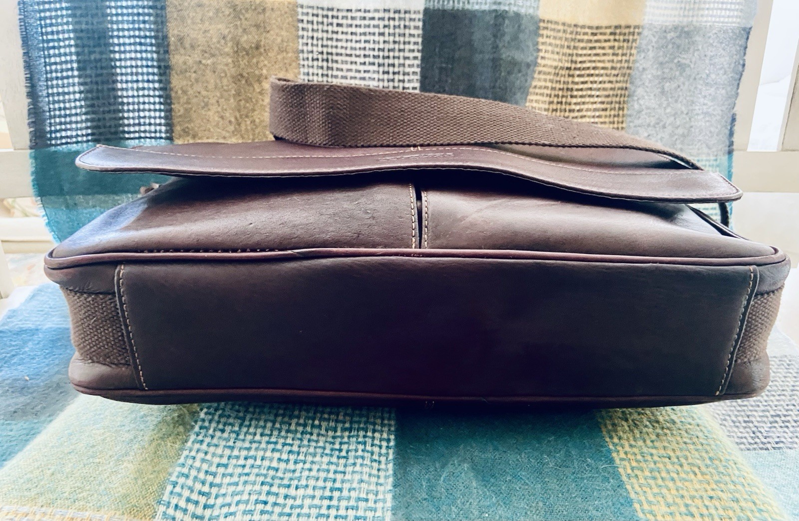 kenneth cole reaction leather messenger bag