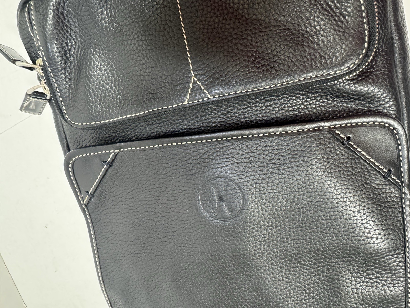 cole haan leather messenger bag Flap Over Black 15x10x3 New Without Tags (80)